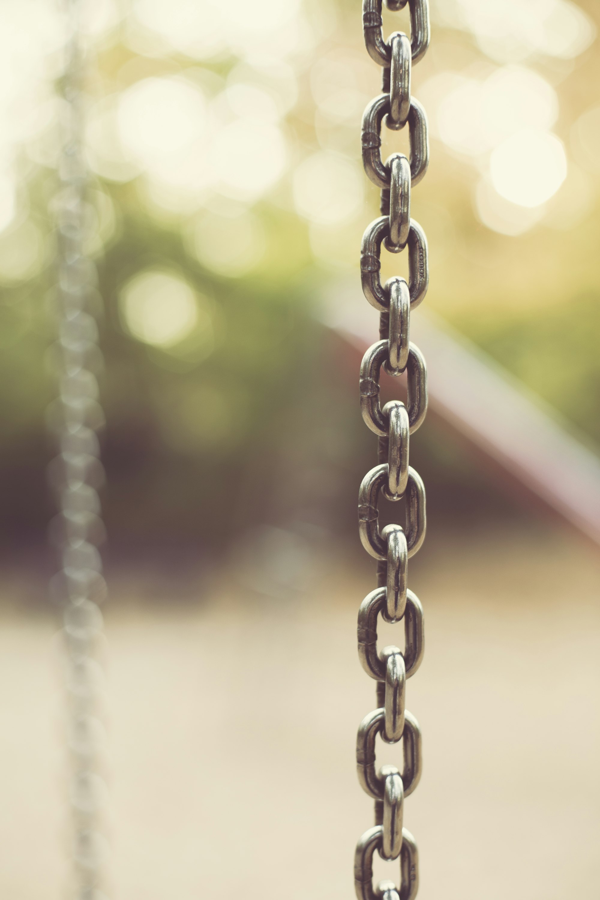 Used steel chain representing link-building tactics