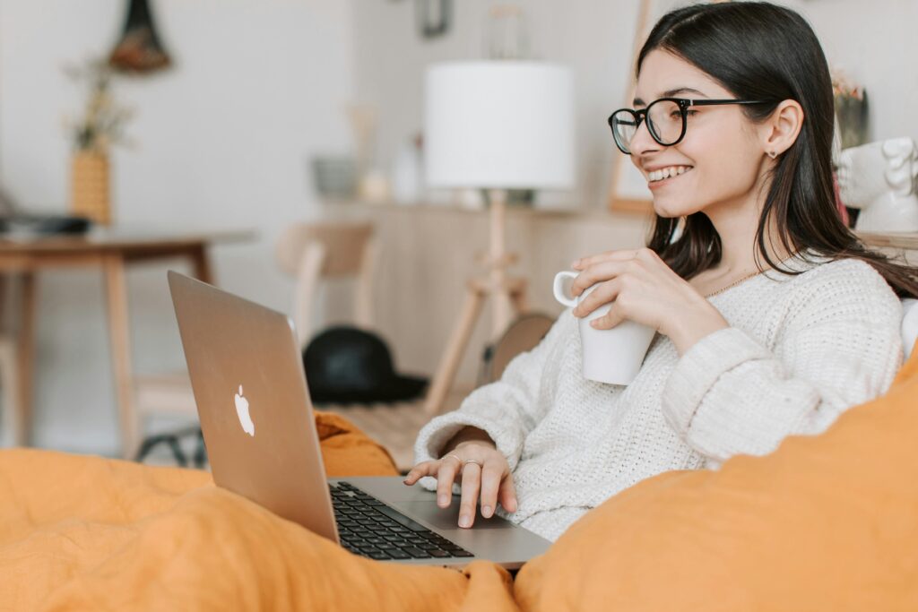 Business woman analyzing AIDA model results on computer